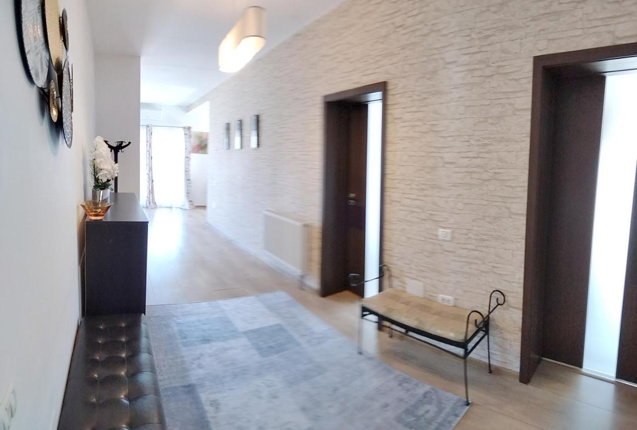 Apartament De Lux Cu Terasa Apartment Timisoara Exterior photo